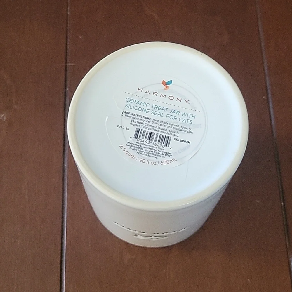 Treat Container for cats